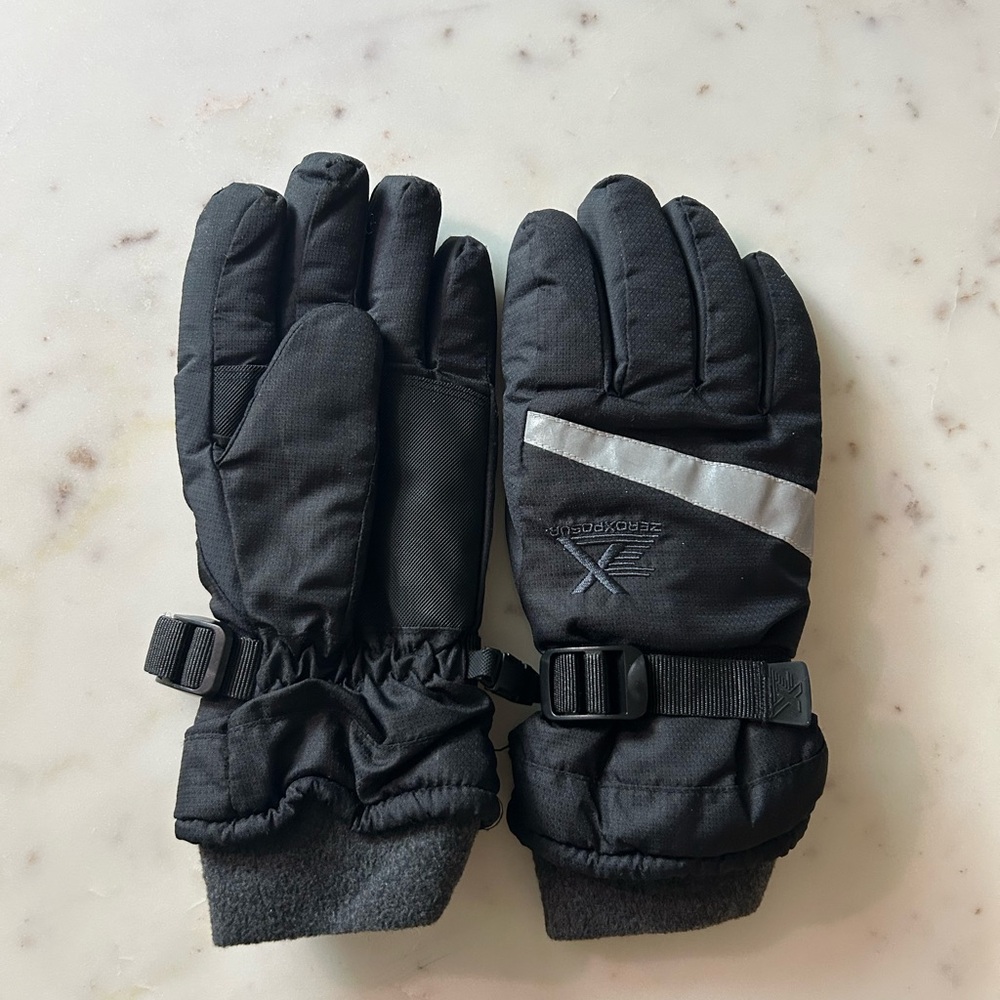 Black Winter Gloves with Reflective Stripe